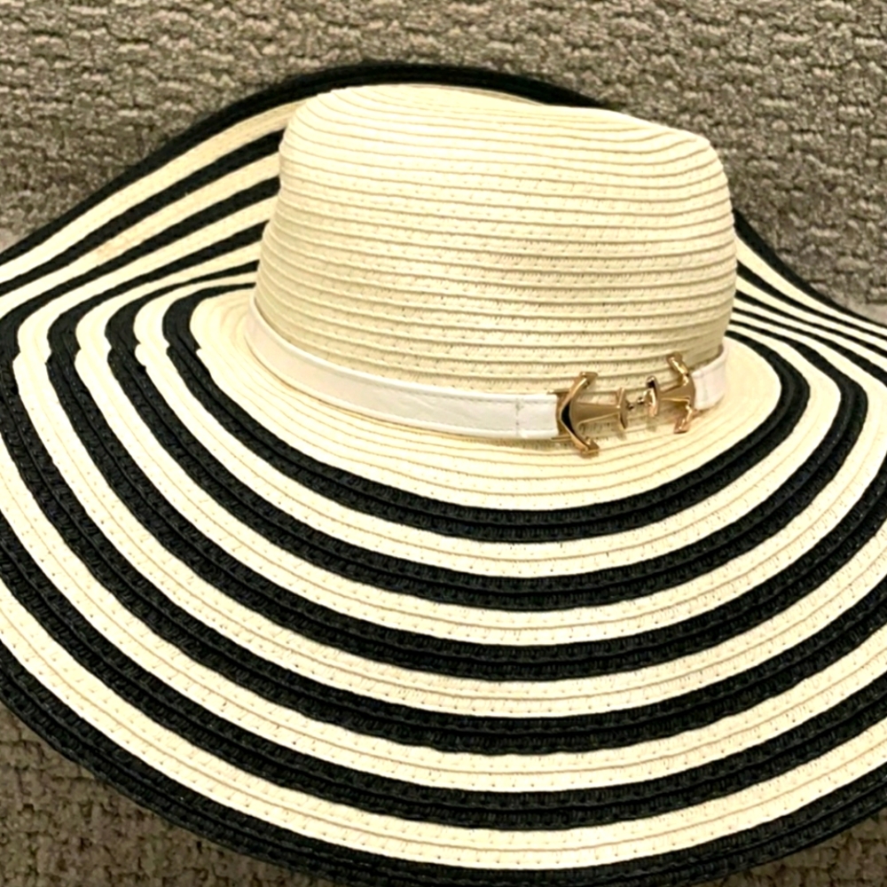 Eugenia Kim Genie Cecily Hat in Black & White